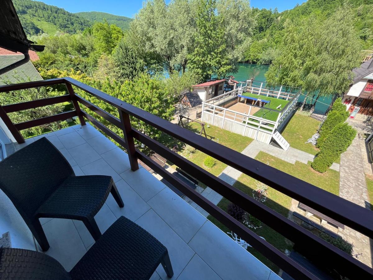 Rooms And Apartments Neron Bihac Lohovo Bagian luar foto