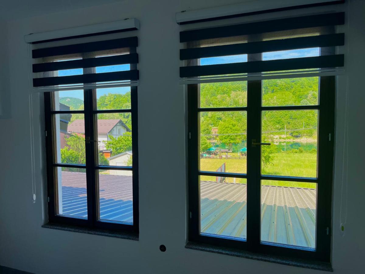 Rooms And Apartments Neron Bihac Lohovo Bagian luar foto