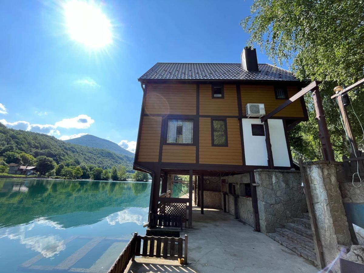 Rooms And Apartments Neron Bihac Lohovo Bagian luar foto