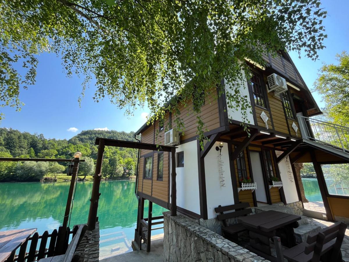 Rooms And Apartments Neron Bihac Lohovo Bagian luar foto