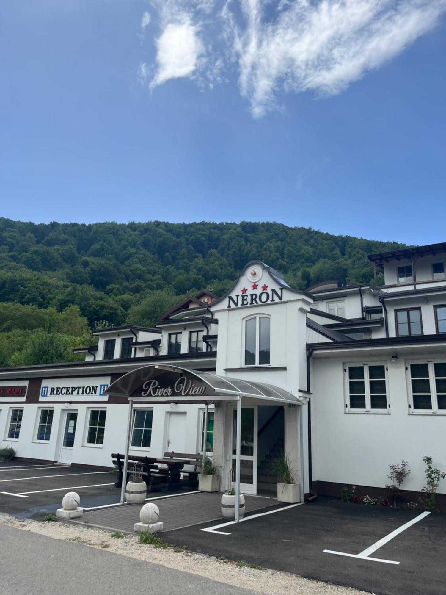Rooms And Apartments Neron Bihac Lohovo Bagian luar foto