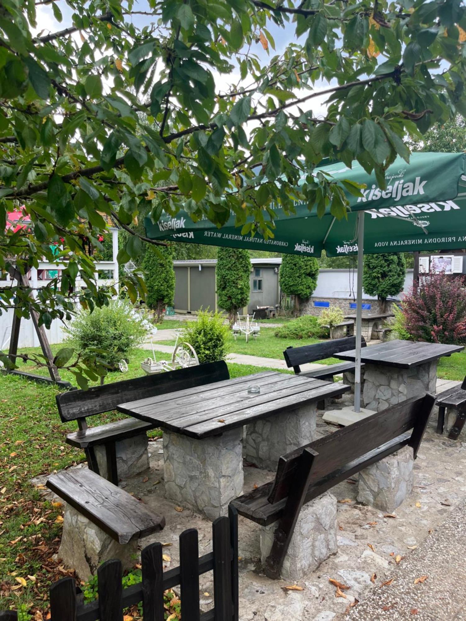 Rooms And Apartments Neron Bihac Lohovo Bagian luar foto