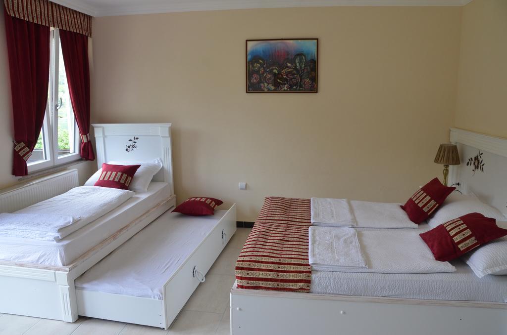 Rooms And Apartments Neron Bihac Lohovo Bagian luar foto