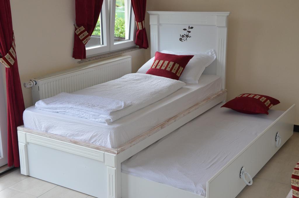 Rooms And Apartments Neron Bihac Lohovo Bagian luar foto
