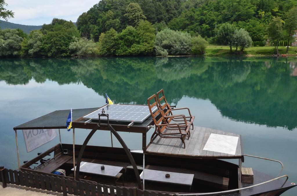 Rooms And Apartments Neron Bihac Lohovo Bagian luar foto