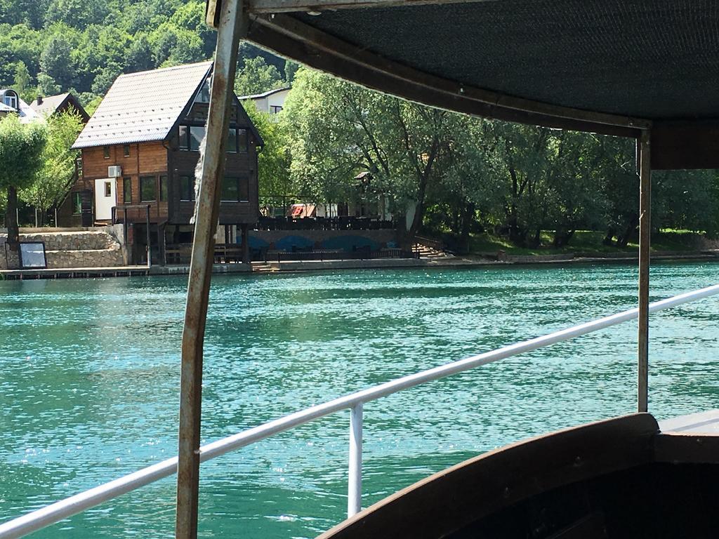 Rooms And Apartments Neron Bihac Lohovo Bagian luar foto
