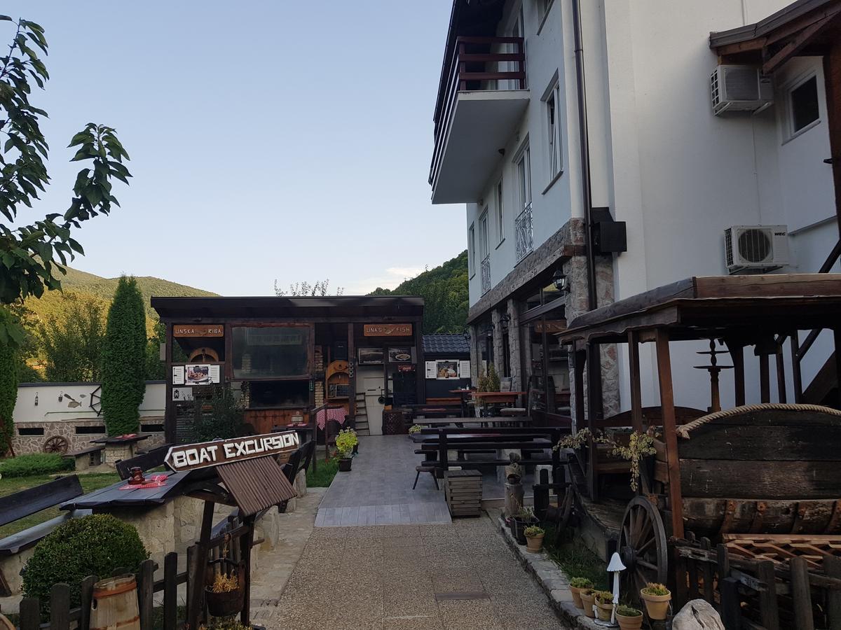 Rooms And Apartments Neron Bihac Lohovo Bagian luar foto